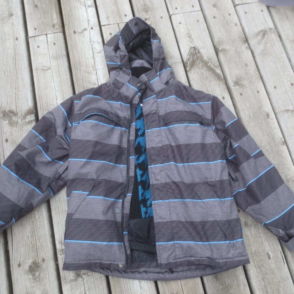 Ripzone Ski and Winter Hooded Core 5000mm Snow Ski Jacket - XL Youth.